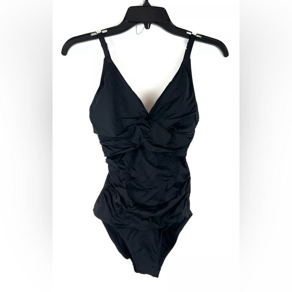 Tommy Bahama Women’s Black Padded One Piece Swimsuit Size 2